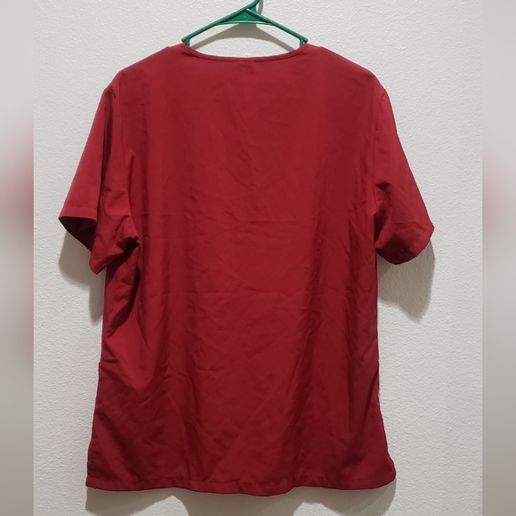 red scrub top size large - Picture 2 of 3